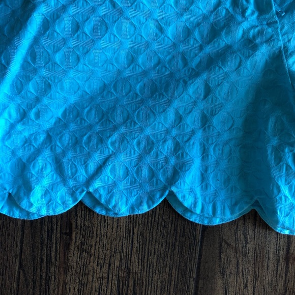 Crown and Ivy scalloped shorts - Picture 4 of 4